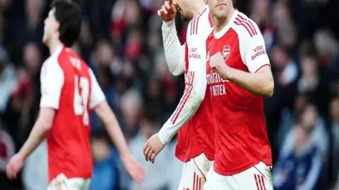 “1月4日CBA常规赛焦点战：广东VS山东，陶汉林表现集锦回顾”